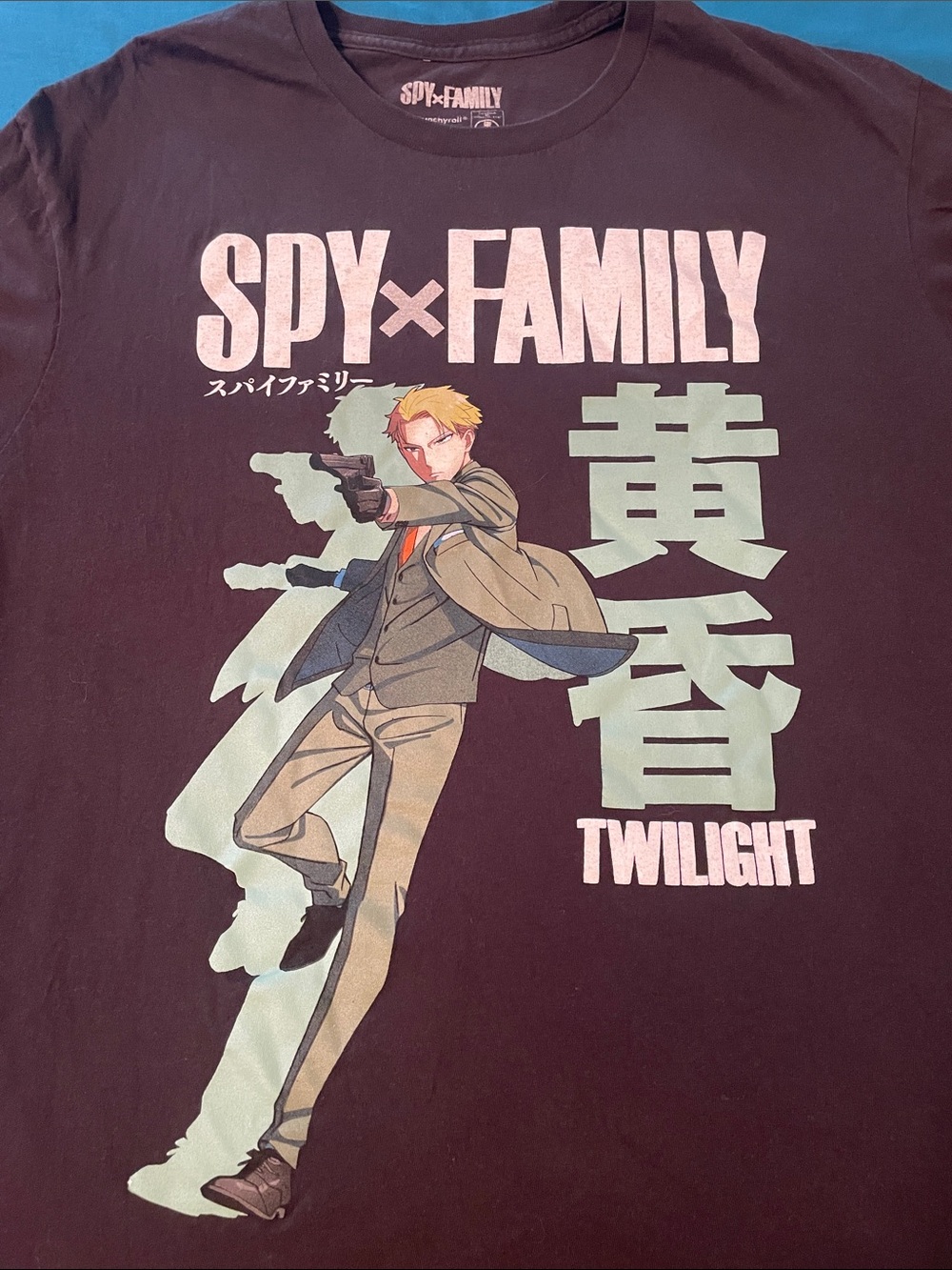 Hot Topic SPY×FAMILY Twilight Graphic Tee - Black with Green and Beige Print